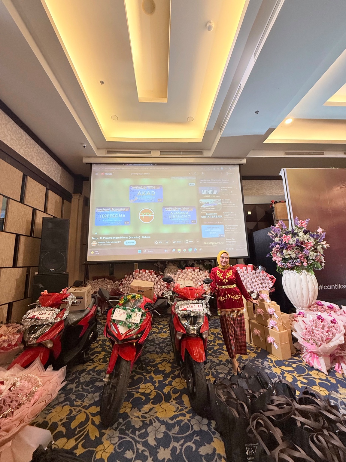 Dokumentasi Perjalanan, Komunitas & Aktivitas Akabe Akabe